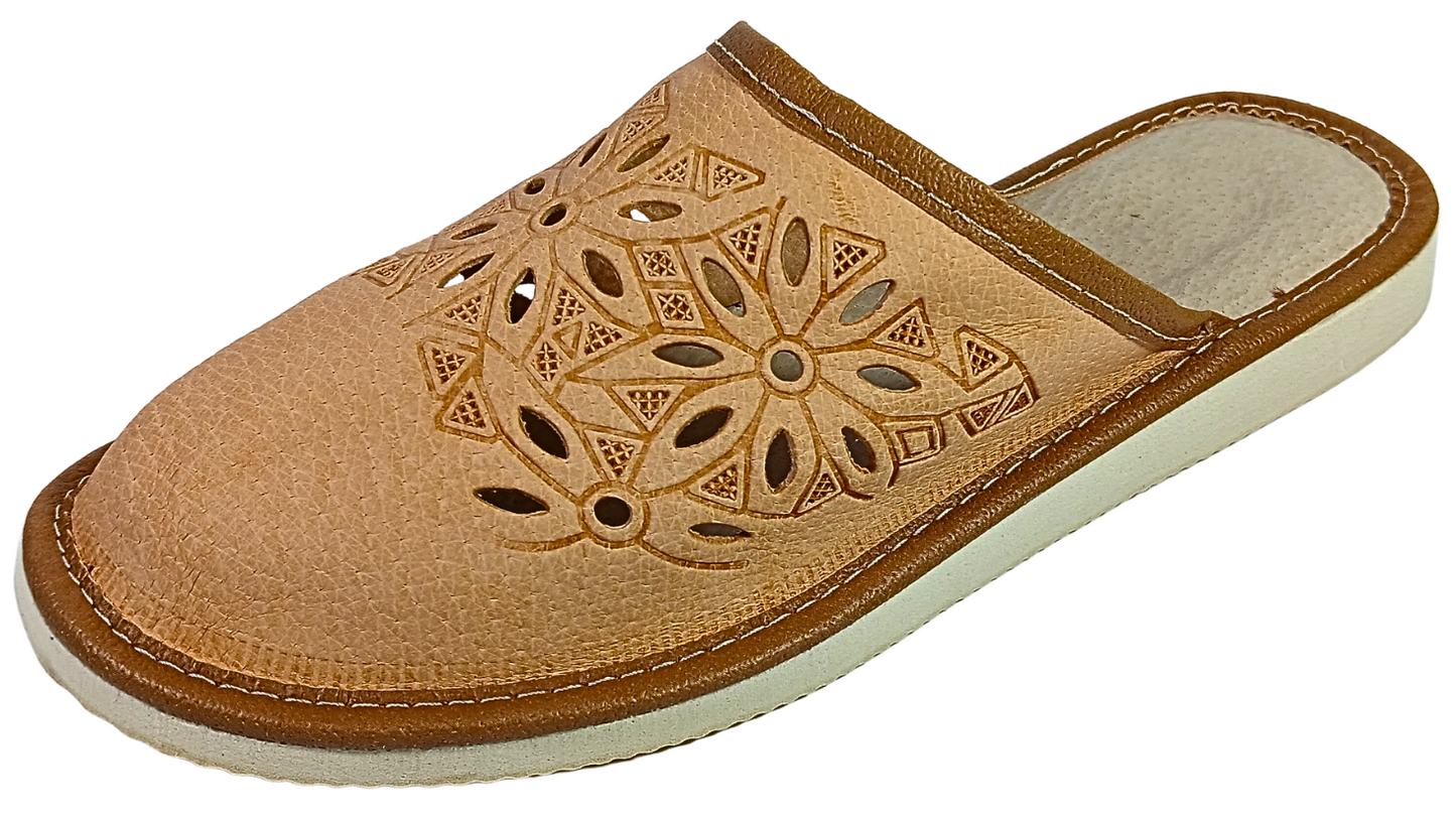 Handmade women's leather slipper – side view showing cushioned insole and open-toe design, made in Poland