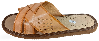 Angled view of men's beige leather house slide showing natural sheepskin insole, crossover leather strap and rubber sole, handmade in Poland