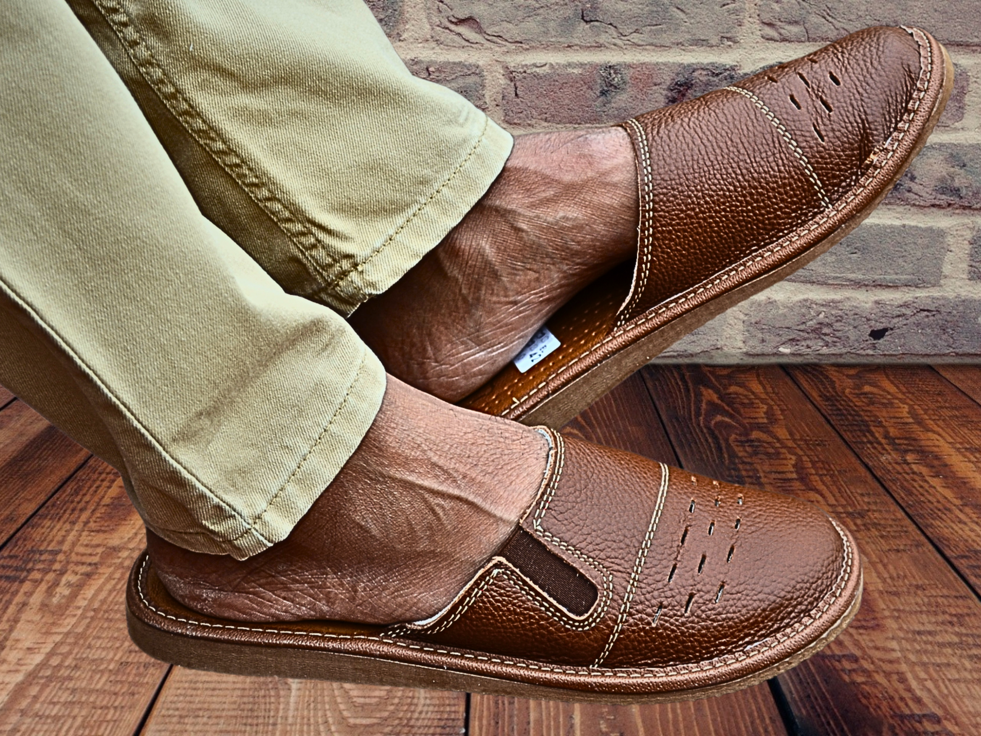 Men's buffalo leather house slippers EU sizes 40-46 - wide toe adjustable fit by The Leather Gift Co