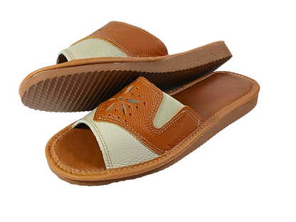 Close-up of cushioned sheepskin insole in women's handmade leather flip flop house sandals - The Leather Gift Co