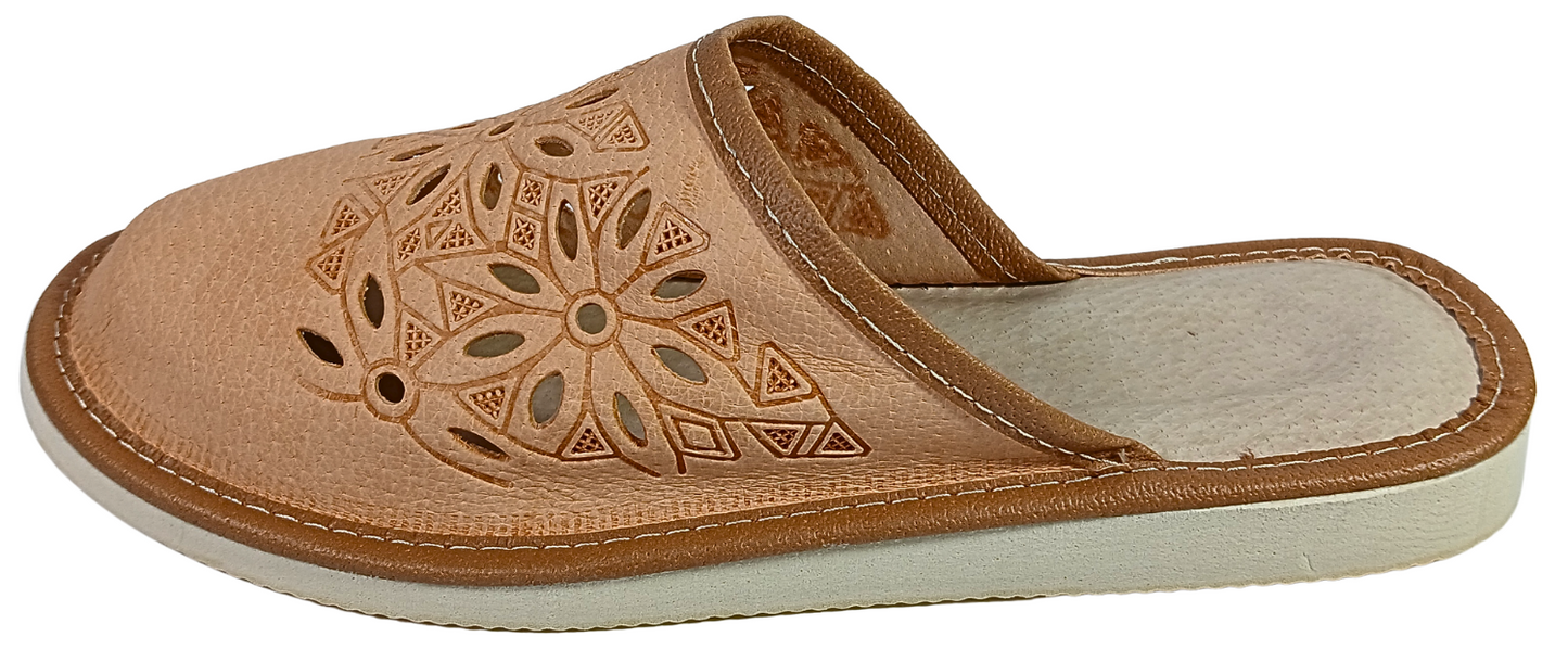 Non-slip ribbed rubber sole of women's genuine leather house slipper, handcrafted in Poland